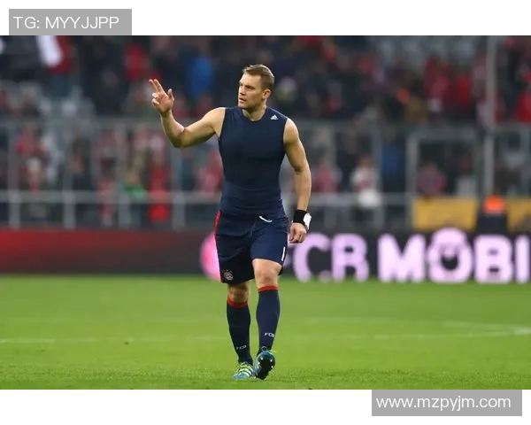 诺伊尔：守护球门的传奇门将与他的辉煌足球生涯探秘