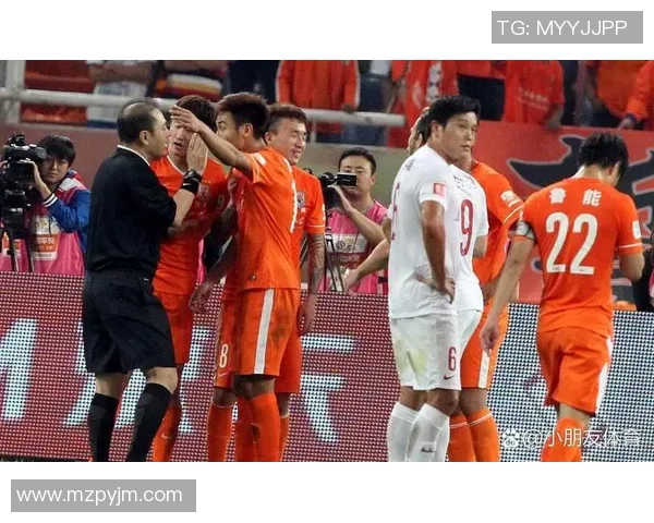 鲁能华夏激战成败揭晓赛果引发球迷热议与期待 鲁能华夏激战成败揭晓赛果引发球迷热议与期待