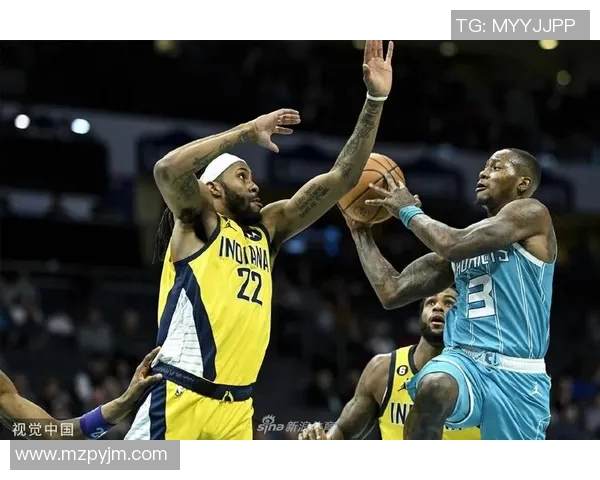 黄蜂与步行者激战正酣球迷期待精彩对决与精彩瞬间