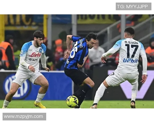 曼城与巴萨激战正酣足球游戏中的经典对决与战术较量 曼城与巴萨激战正酣足球游戏中的经典对决与战术较量